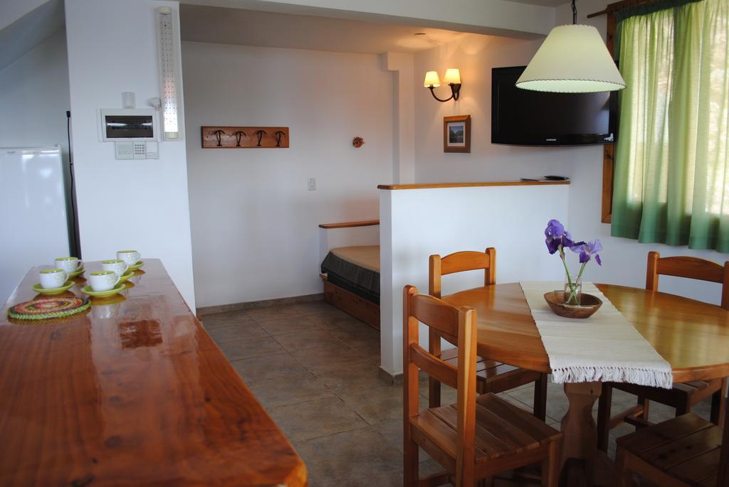 Alun Bungalows Apart San Carlos de Bariloche Quarto foto